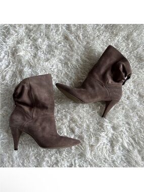 Michael Kors Carey Suede Leather Heeled Booties/Boots Sz 7 Gray Tan Pointy Toe